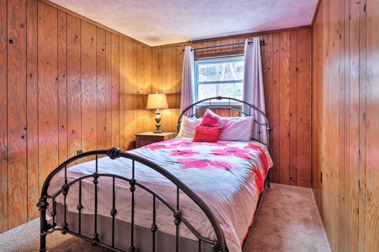 Vila Quiet Poconos Getaway 23 Mi To Camelback Mountain Albrightsville Exteriér fotografie